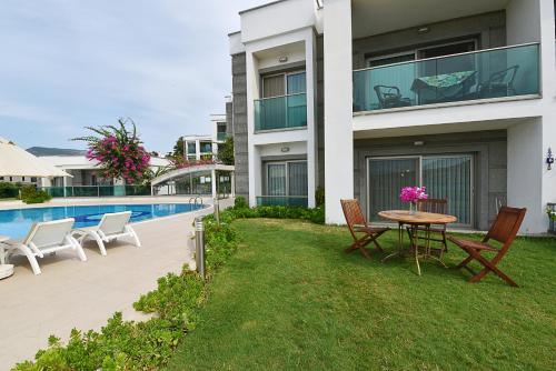 A Hotel Com Royal Palm Residence Apartment Bodrum City Turkey Price Reviews Booking Contact