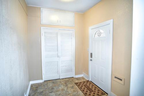 Virginia #A Cozy 2BA/1BA near Downtown Sleeps 8 in San Antonio, USA