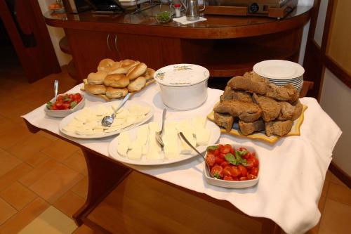 Hotel Due Torri - image 9