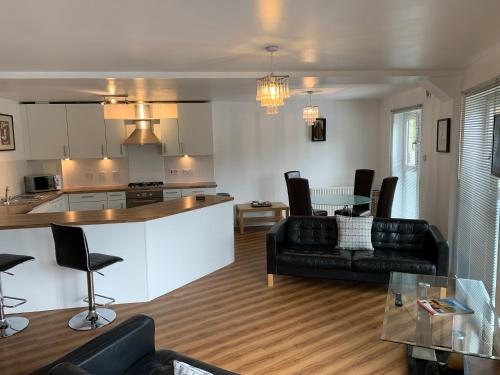 Caledonian Apartment - image 6