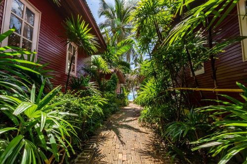Chaweng Bliss Bungalow - Tap to explore photos