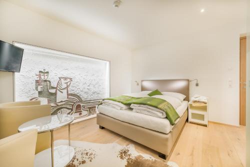 1 queen bed