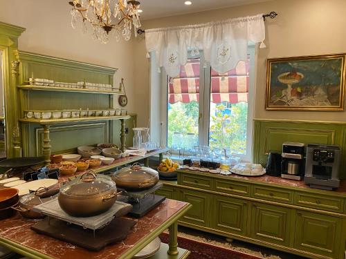 Ebel Boutique Hotel - image 4