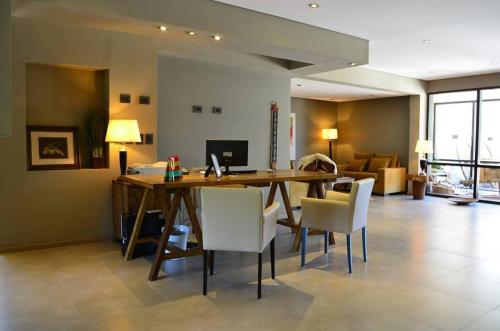 Lobby, Terra Malal in Chos Malal