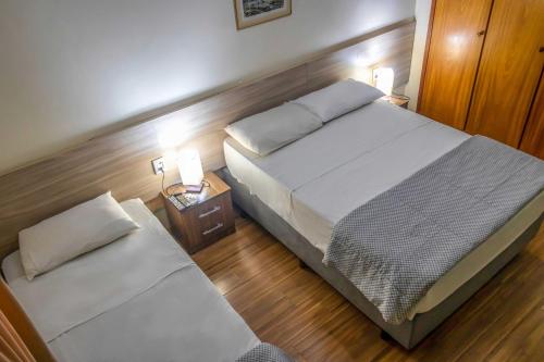1 double bed, 1 twin bed