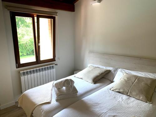 2 Apartamentos en villa con piscina privada en Asturias El Marquesau