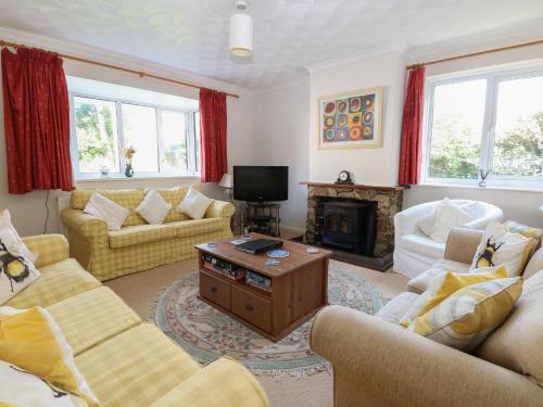 18 Polvella Close - image 7