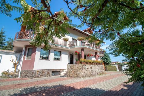 Casa Din Noua - image 5