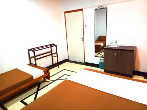 Double Room with Private Bathroom image 4
