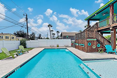 New Listing! Updated Downtown Home with Private Pool home - image 2
