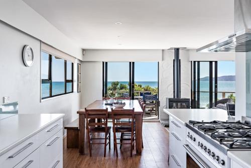 kök, The Big Bach in Paraparaumu