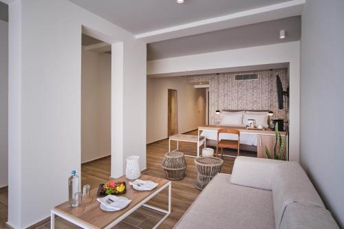 Utopia Blu Hotel - image 4