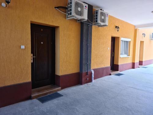 Amina Apartman