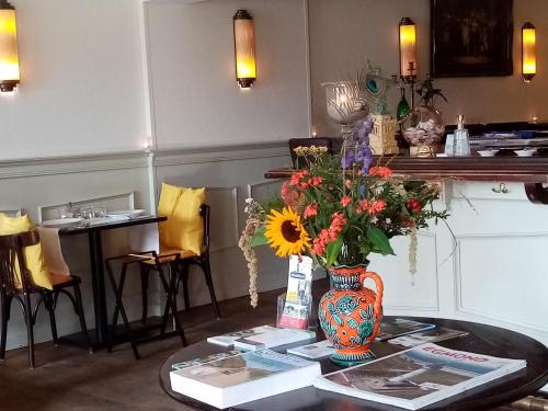 Food and beverages, Prins Appartementen in Egmond aan Zee