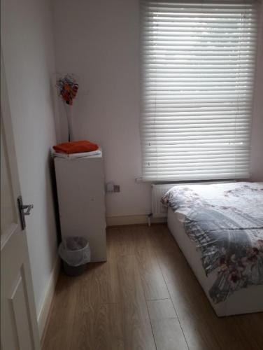 03 Bedroom Apartment-Self Check in in Greater London East