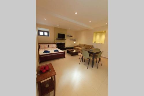 Afroditis's & Makis's apartment, Leonidion (Leonidio) (foto 8)
