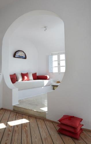 Altana Heritage Suites - image 8