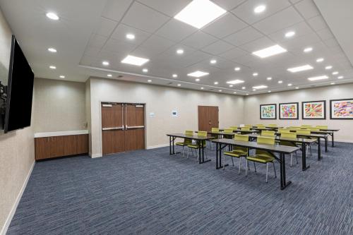 홀리데이 인 익스프레스 & 스위트 퍼셀 바이 IHG - 회의실/연회장