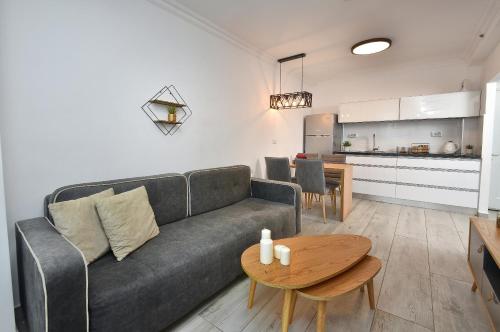 Kings Towers Hotel in Lakeside City Center