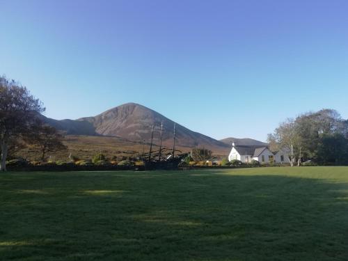 Surrounding environment, Pier Road Cottage, Croagh Patrick in Newport