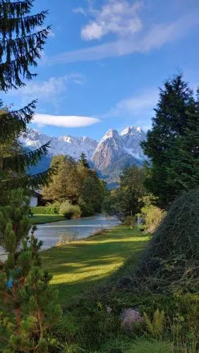 Riverside Apartment in Garmisch-Partenkirchen, Deutschland