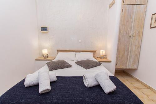 Peristeronas Village Room Type - Triple Room with Pool View