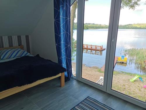 2 bedrooms, 5 beds