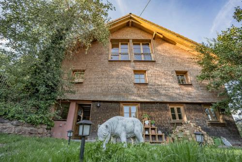 Little Graceland Ferienwohnung und Bed&Breakfast