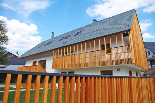 Apartment Jurijana - New 4-Bedroom Triplex with Sauna & Garden - Bohinj