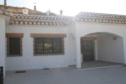 Bejárat, CUEVAS AL ANDALUS - Solea in Orce