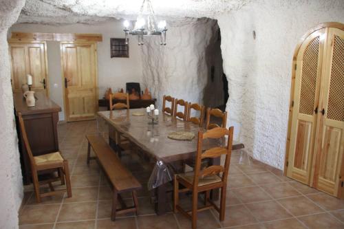 Létesítmények, CUEVAS AL ANDALUS - Solea in Orce