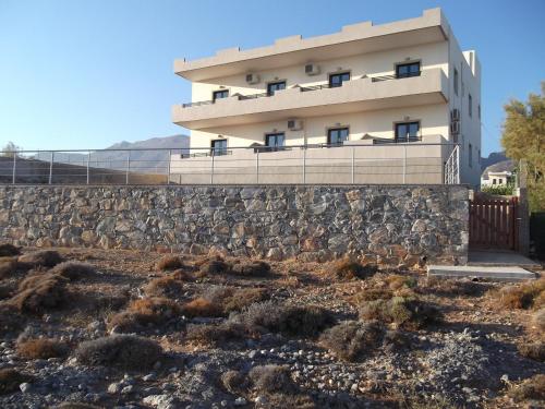 Kritamos Beach Apartments - main image