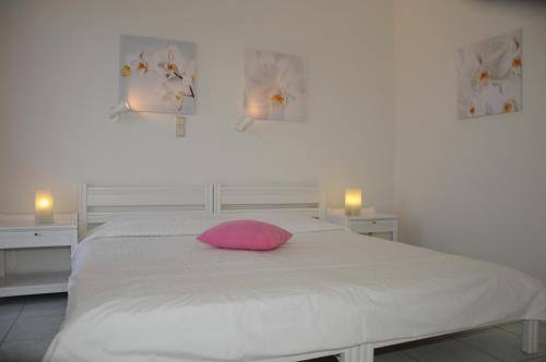 2 twin beds
