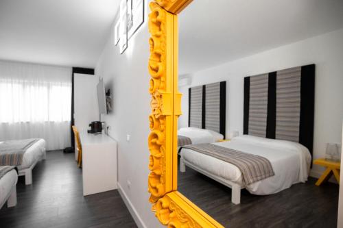 2 queen beds