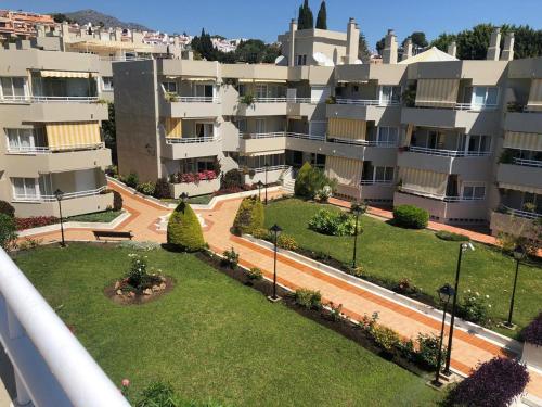  Fire Stick Amazon - Piscina - Bar - Jardines - Parking - Wifi in Torremolinos