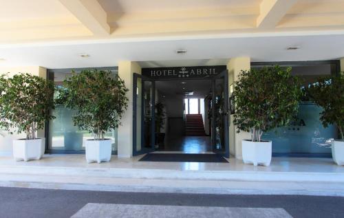 Hotel Abril - image 2