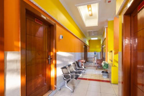 Homestay Gayatri Sawojajar near Univ Negeri Malang Kampus 2 Mitra RedDoorz – Malang, ID