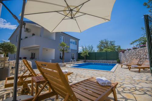 Villa Natalija - Accommodation - Zmijavci