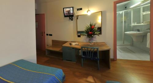 Hotel Vela - image 7