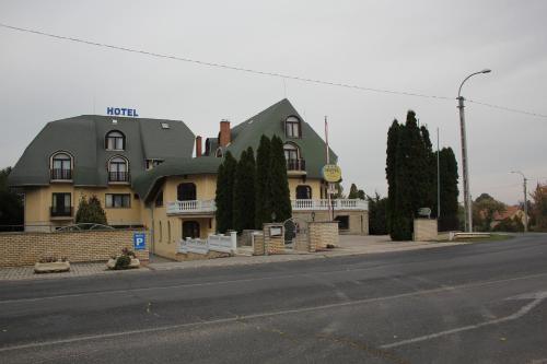 Hotel Holdfény