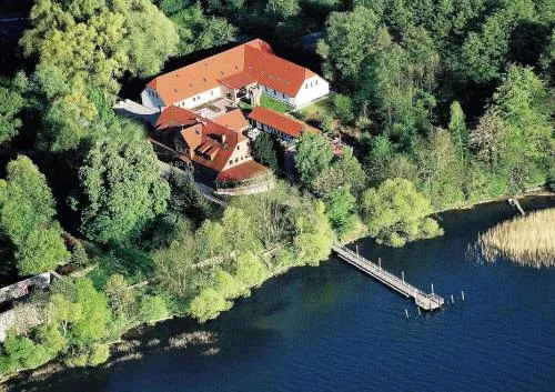 Seehotel Heidehof in Klein Nemerow, Deutschland