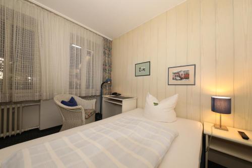 Hotel Am Ehrenhof - image 2