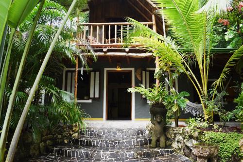 Pachamama Tropical Garden Lodge