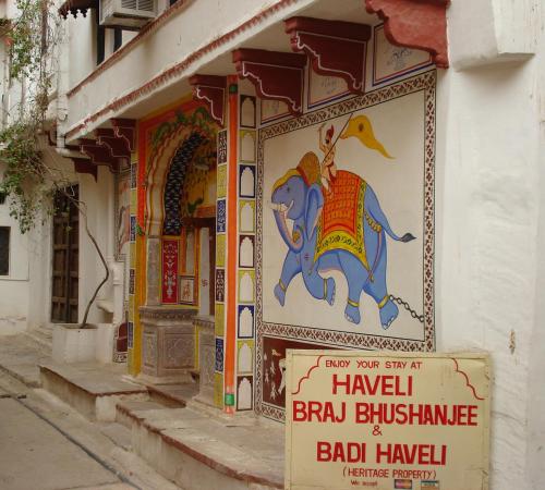 Haveli Braj Bhushanjee Heritage Hotel