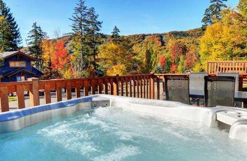 Chalets Alpins - 12 Chemin Alpin in Stoneham (QC)
