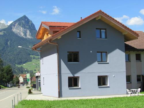 Traumhafte Ferienwohnung im Herzen der Schweiz - Apartment - Giswil