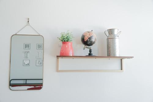 King Bed Studio - Best Location to Food & Drinks - image 8