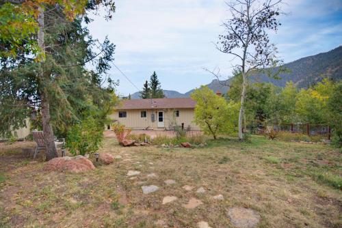 *Home Away From Home Cabin in the Mountains* thumb 2