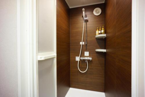 Rona Hotel