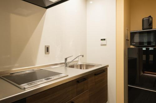 Superior Triple Room image 3